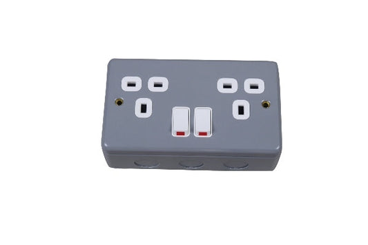 AFRICAB SOCKET OUTLET DOUBLE METAL 13A